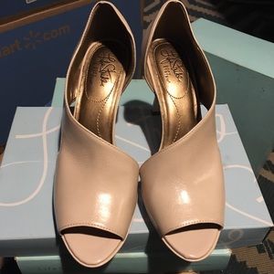 Life Stride heels